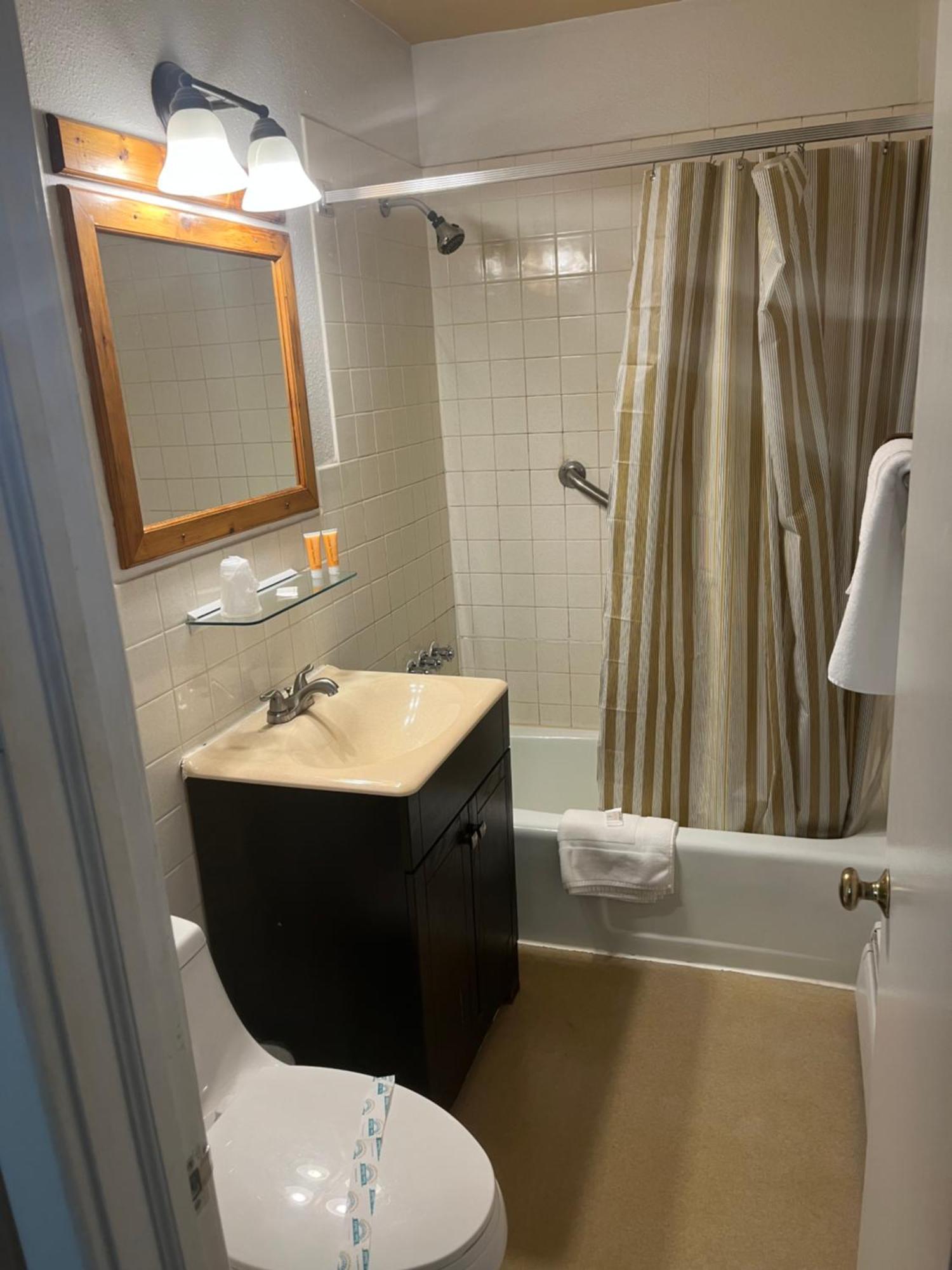 Buena Vista Inn Motel デルハイ  エクステリア 写真